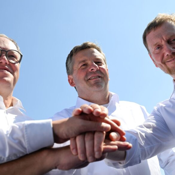 Die drei Ost-Ministerpräsidenten der CDU rebellieren gegen einen wichtigen Baustein der geplanten Rentenreform.