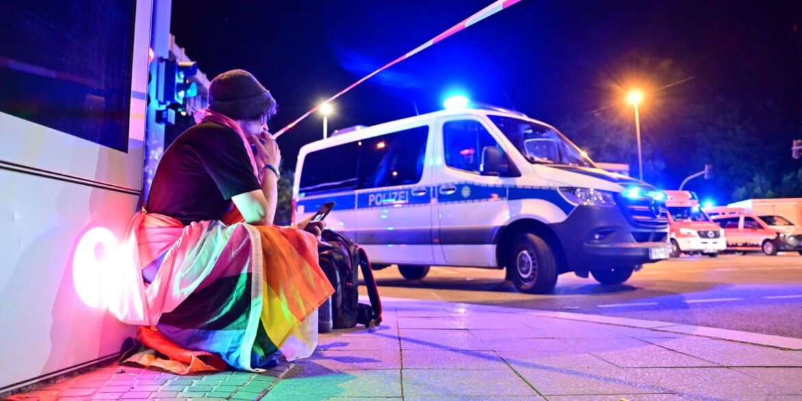 Trauer beim Christopher Street Day in Berlin.