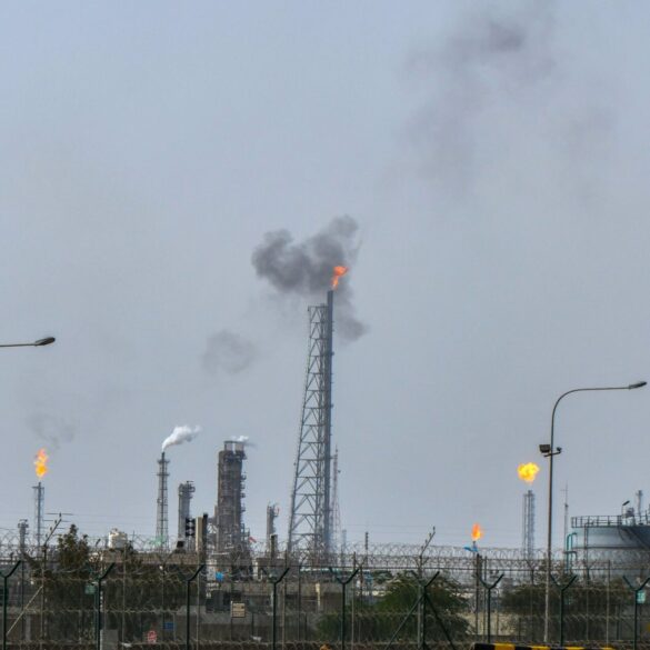 Kuwaits Staatsagentur Kuna hat iranische Angriffe auf einen «bedeutenden» Standort des Ölsektors gemeldet - ohne dabei genauere Details zu nennen. (Symbolbild)