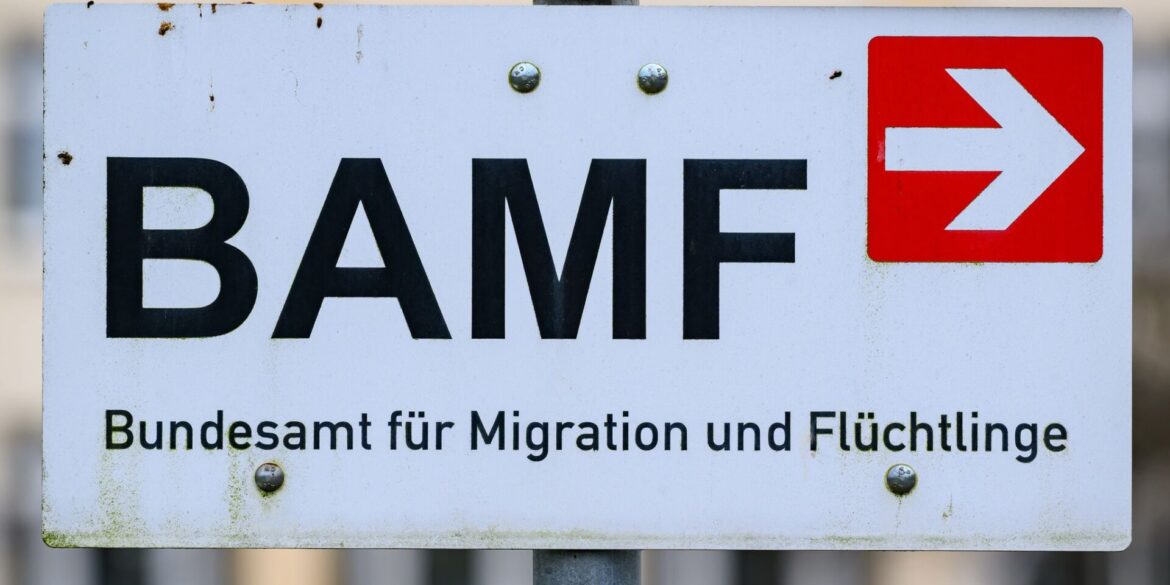 Die Zahl der Asylerstanträge war im ersten Halbjahr dieses Jahres deutlich niedriger als im Vorjahreszeitraum. (Symbolbild)