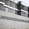 Das Bundesverfassungsgericht hat sich mit Verfassungsbeschwerden zu Sexpuppen mit kindlichem Aussehen befasst. (Archivbild)
