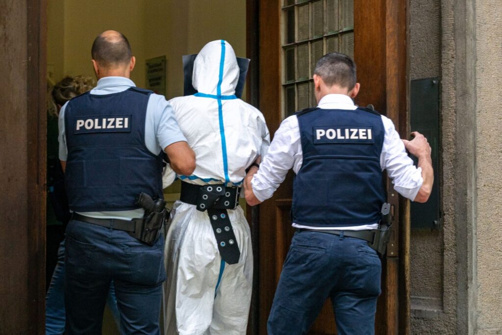 Der mutmaßliche Täter wurde einer Haftrichterin vorgeführt.