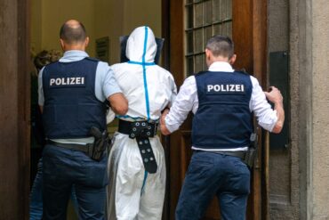 Der mutmaßliche Täter wurde einer Haftrichterin vorgeführt.