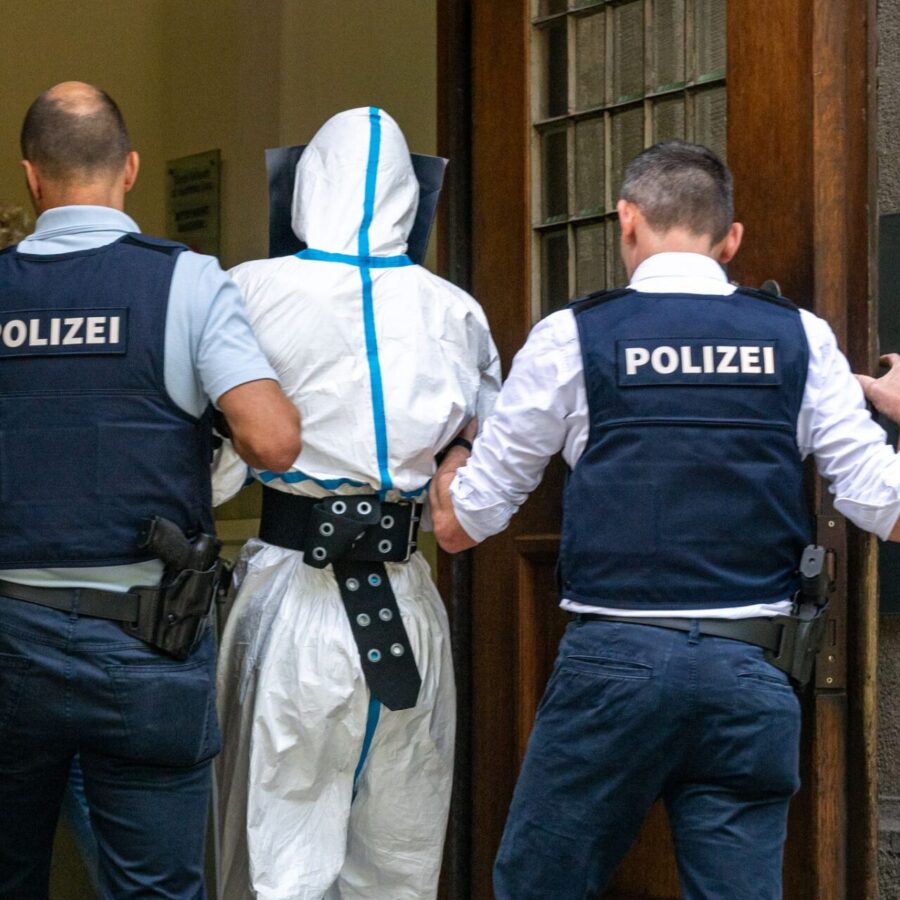 Der mutmaßliche Täter wurde einer Haftrichterin vorgeführt.