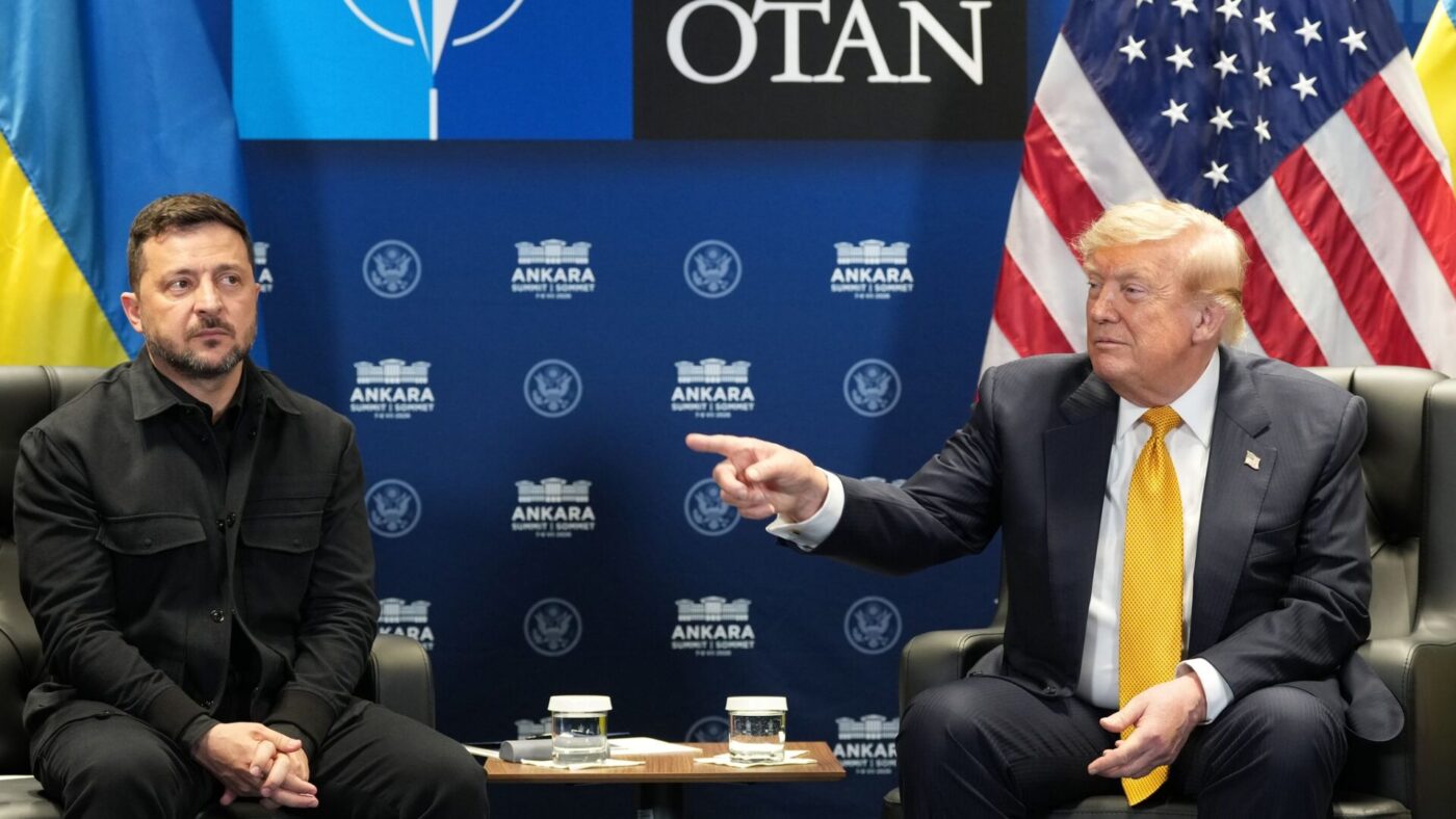 «Haben Sie eine Frage für Präsident Putin?» An einer Stelle des Auftritts zeigte Trump bei dieser Frage auf Selenskyj.