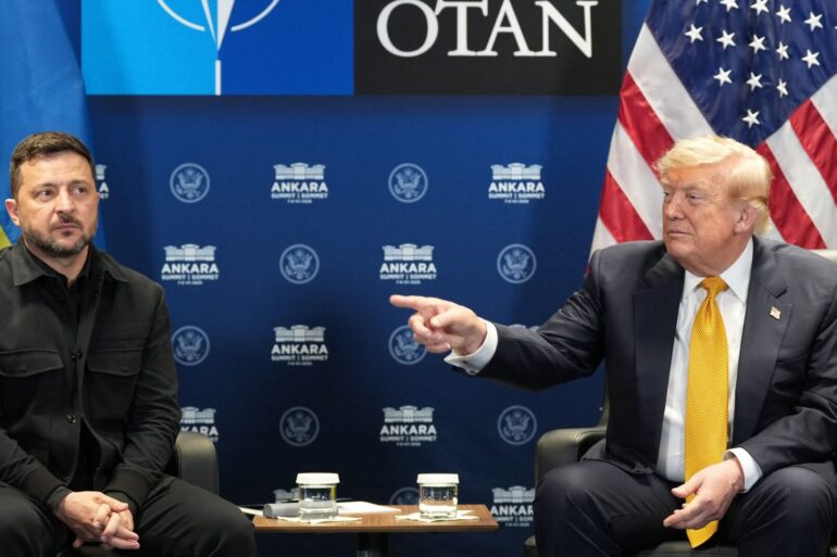 «Haben Sie eine Frage für Präsident Putin?» An einer Stelle des Auftritts zeigte Trump bei dieser Frage auf Selenskyj.