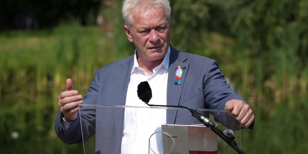 Minister Alois Rainer will das Heimatgefühl in allen Regionen stärken.