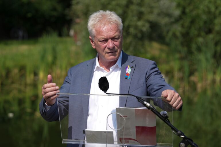 Minister Alois Rainer will das Heimatgefühl in allen Regionen stärken.