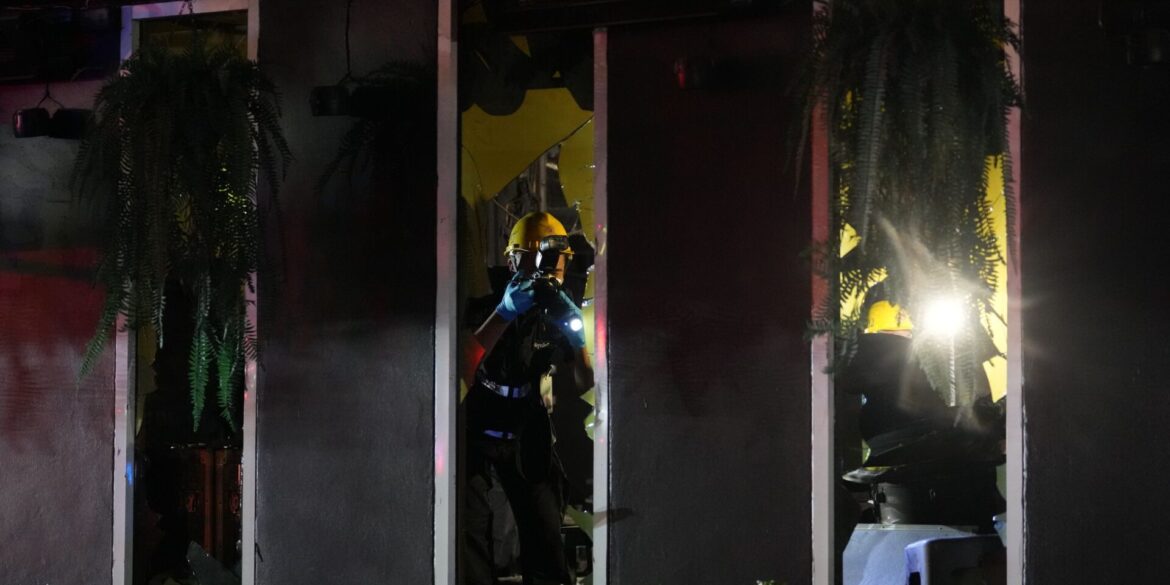 Die Feuerwehr hat den Brand inzwischen unter Kontrolle.
