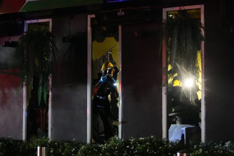 Die Feuerwehr hat den Brand inzwischen unter Kontrolle.