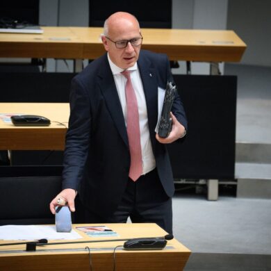 Berlins Regierender Bürgermeister Kai Wegner (CDU) ist unter verstärktem Druck. (Archivbild)