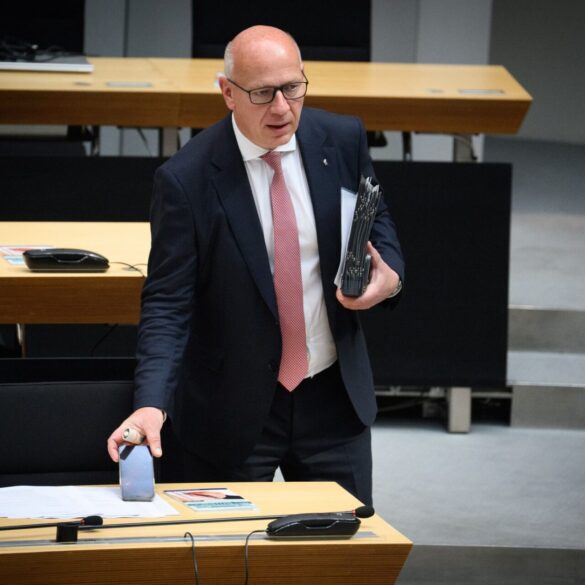 Berlins Regierender Bürgermeister Kai Wegner (CDU) ist unter verstärktem Druck. (Archivbild)