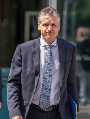 Kanzleramtschef Thorsten Frei sah nicht glücklich aus, als er das Konrad-Adenauer-Haus nach der Präsidiumssitzung verließ.