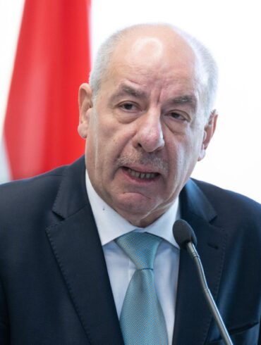 Ungarns Staatspräsident Tamas Sulyok macht den Weg frei für Verfassungsänderungen, die seine Absetzung beinhalten