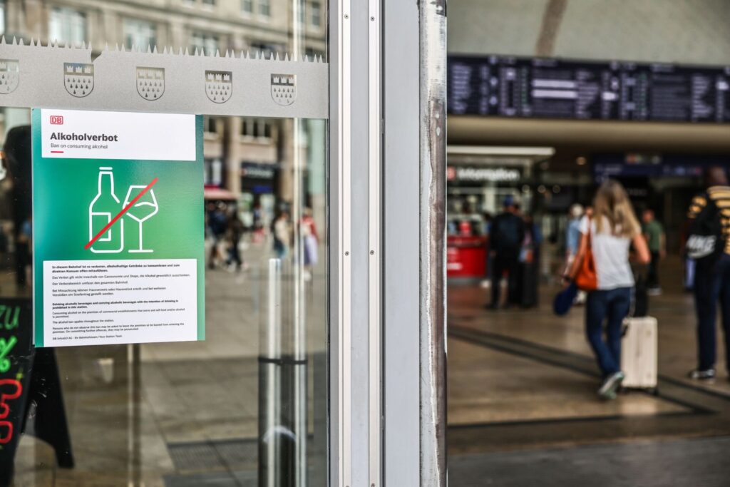 Im Hauptbahnhof Köln besteht bereits ein Alkoholverbot.