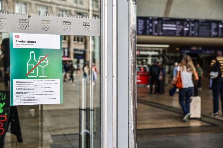 Im Hauptbahnhof Köln besteht bereits ein Alkoholverbot.