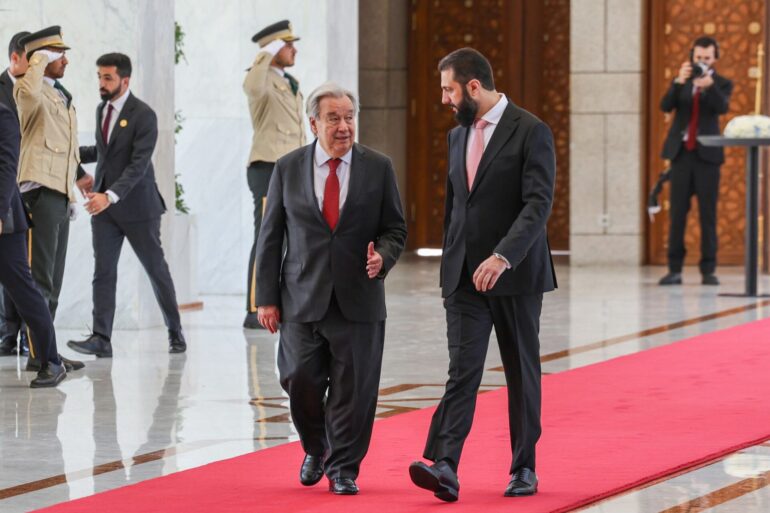 Guterres sagte, es sei eine bewusste Entscheidung gewesen, bis zum Sturz des Assad-Regimes nicht nach Syrien zu reisen.