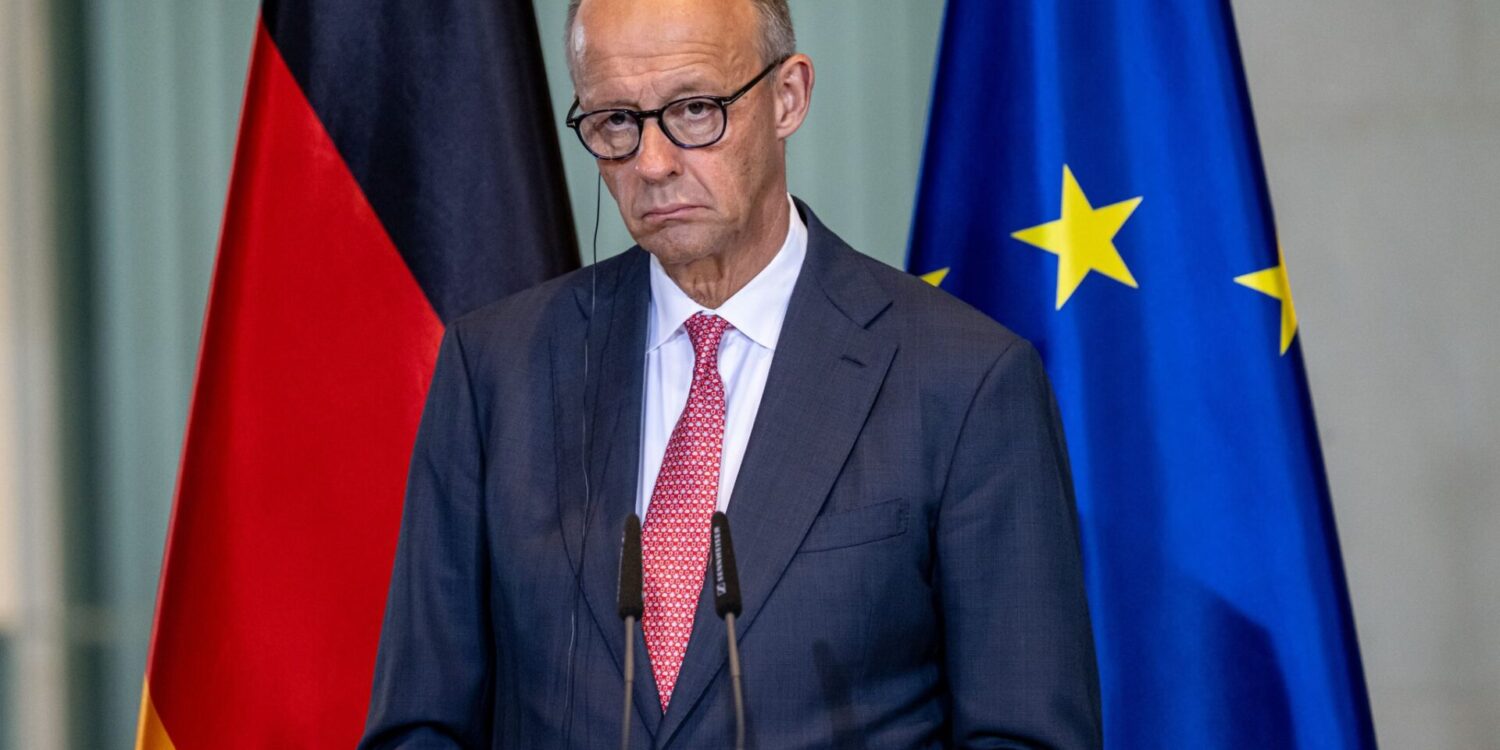CDU-Chef Merz bindet die Fraktion bei der Spahn-Nachfolge eng ein.
