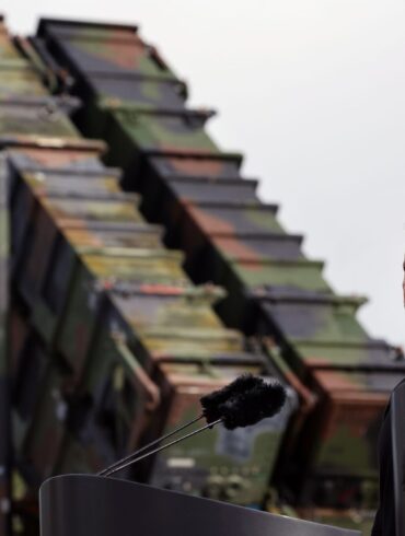 Beim Nato-Gipfel in der Türkei wirbt Selenskyj für mehr Lieferungen dringend benötigter Flugabwehrraketen für Patriot-Systeme an sein von Russland angegriffenes Land. (Archivbild)