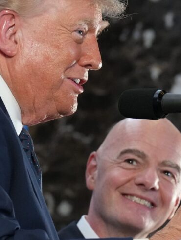 Voll des Lobes für die WM: US-Präsident Donald Trump (l.).