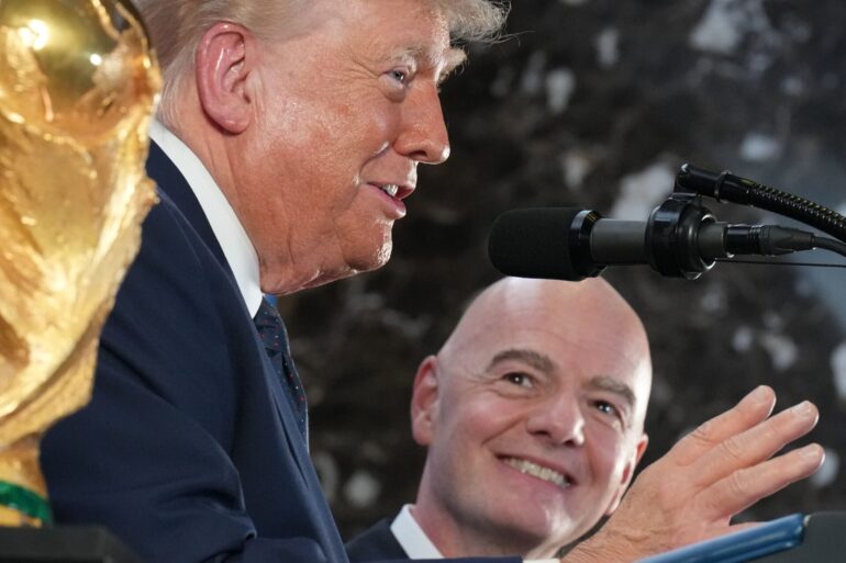 Voll des Lobes für die WM: US-Präsident Donald Trump (l.).