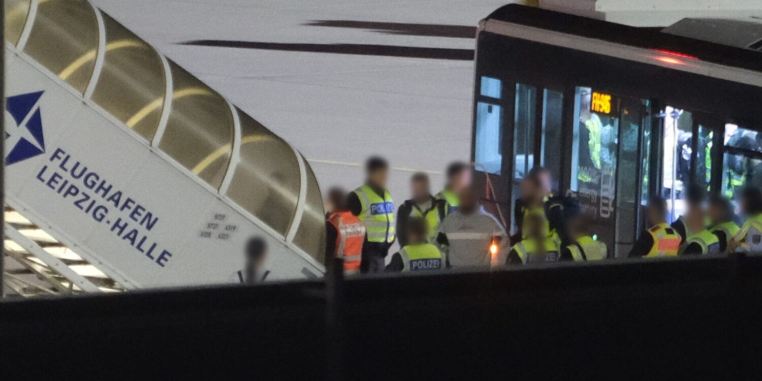Am frühen Dienstagmorgen startete erneut ein Abschiebeflug von Leipzig-Halle nach Afghanistan.