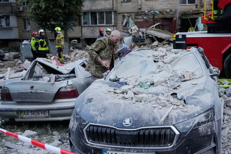 Schwere Schäden nach russischen Raketenangriffen.