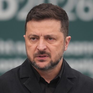Der ukrainische Präsident Selenskyj fordert weitere Hilfe bei der Flugabwehr gegen die russischen Raketen. (Archivbild)