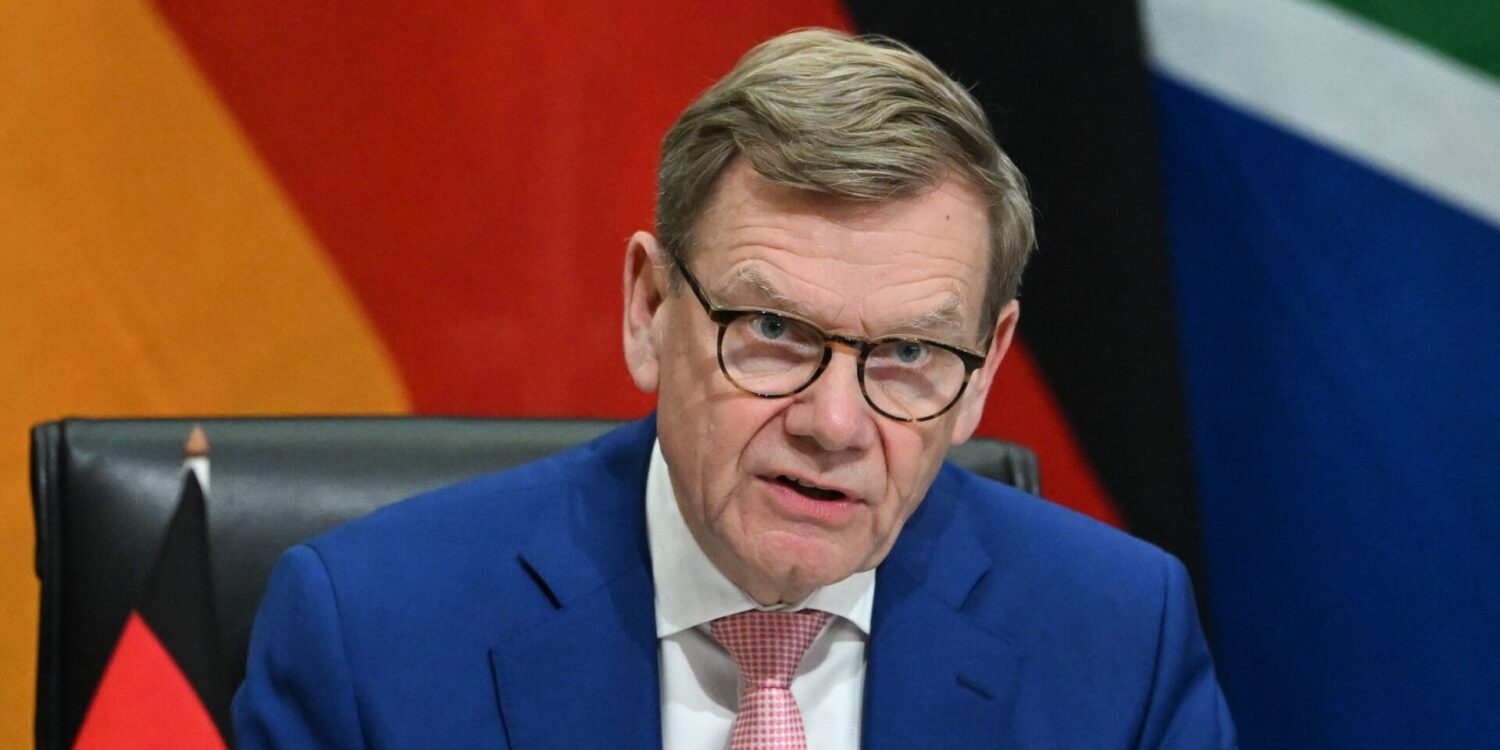 Wadephul zieht in einer ZDF-Sendung einen ungewöhnlichen Vergleich, als um das Völkerrecht ging.