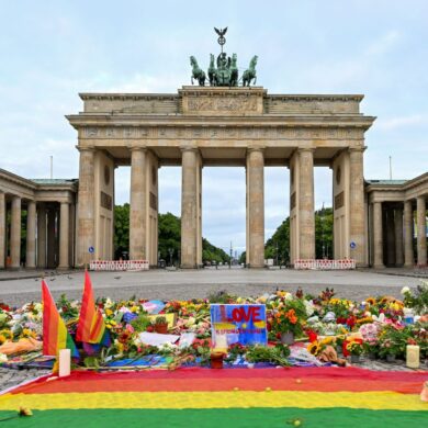Am Brandenburger Tor wird dem Anschlag gedacht.
