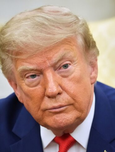 US-Präsident Trump verschärft seinen Kurs im Iran-Krieg.