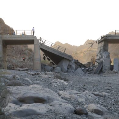 Im Süden Irans hat das US-Militär auch Brücken angegriffen.