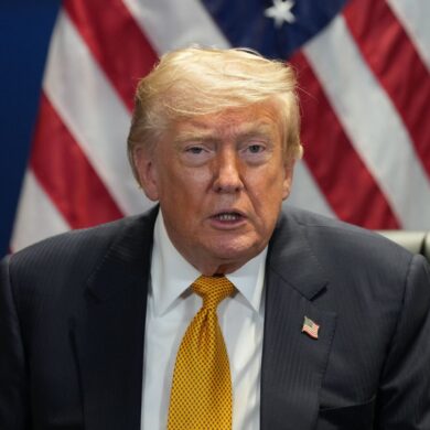 US-Präsident Trump droht dem Iran weitere Angriffe an.
