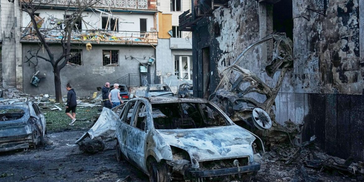 Russland hat die ukrainische Hauptstadt Kiew erneut massiv mit Raketen angegriffen.