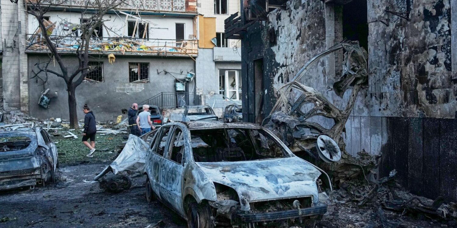 Russland hat die ukrainische Hauptstadt Kiew erneut massiv mit Raketen angegriffen.