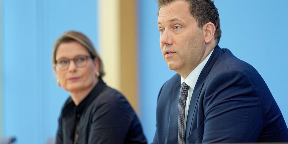 Vorstellung eines Aktionsplans zur Bekämpfung von Steuer- und Finanzkriminalität: unter anderem härtere Strafen, Registrierkassen-Pflicht und bessere Koordination von Ermittlungen