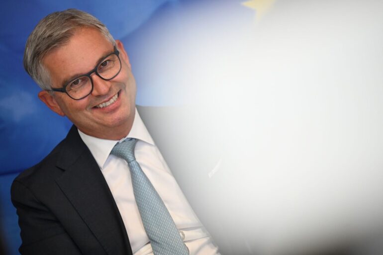 Für EU-Migrationskommissar Magnus Brunner ist der Zeitpunkt für ein Ende der Grenzkontrollen innerhalb der EU gekommen.