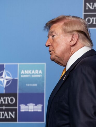 Trump geht beim Gipfel auf die Europäer los.