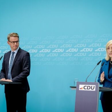 Das sind nur zwei Personen, um die es bei der großen Rochade von Friedrich Merz geht.