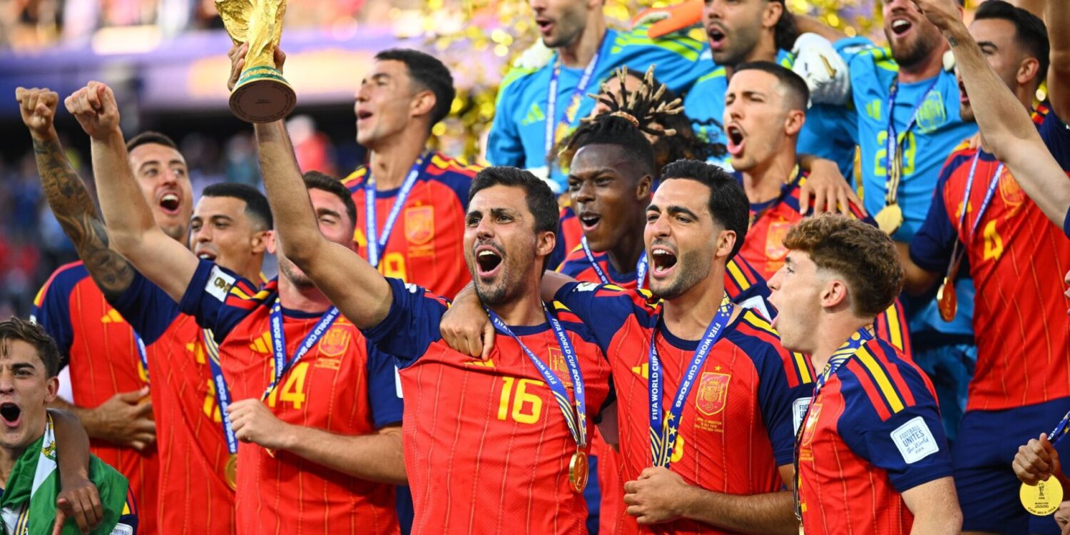 Kapitän Rodri und die Spanier sind Weltmeister.