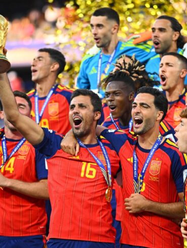 Kapitän Rodri und die Spanier sind Weltmeister.