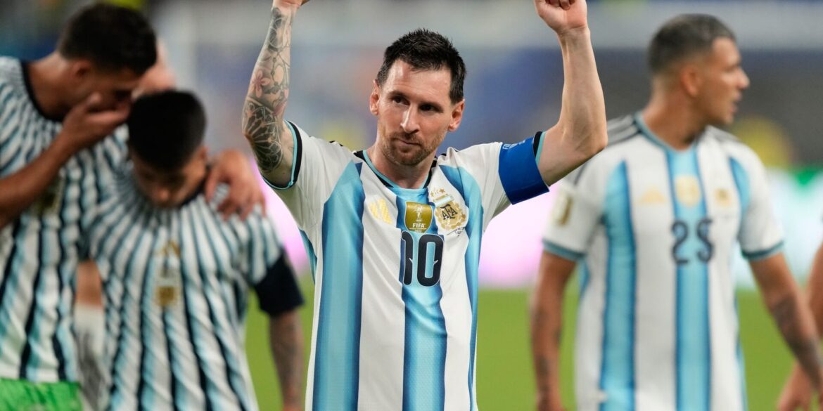 Messi jubelte - aber erst nach einem harten Stück Arbeit und einer Verlängerung gegen Kap Verde.