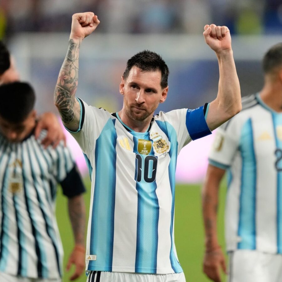 Messi jubelte - aber erst nach einem harten Stück Arbeit und einer Verlängerung gegen Kap Verde.