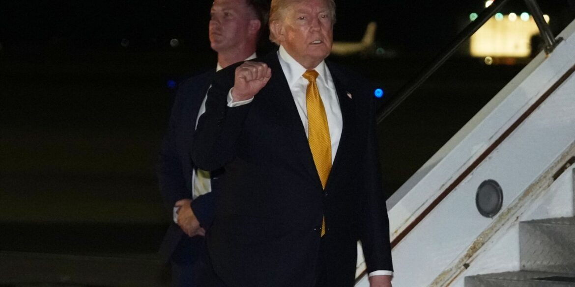 US-Präsident Trump stellt einen noch größeren Truppenabzug aus Europa in Aussicht.