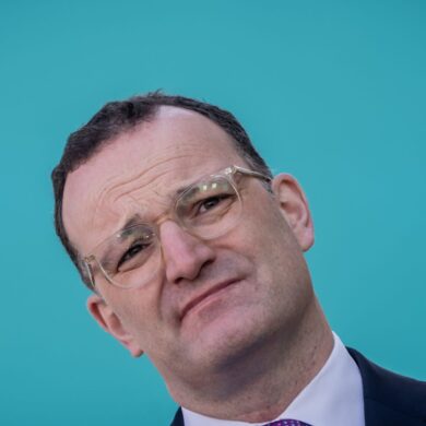 Spahn und sein Mann Daniel Funke hatten am Mittwoch bekanntgegeben, dass sie Eltern geworden sind. (Archivbild)
