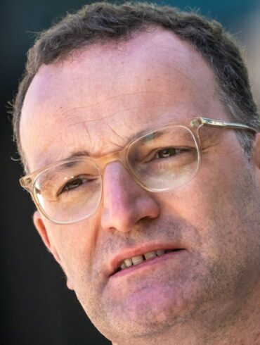 Jens Spahn hat angekündigt, dass er als Unionsfraktionschef abtritt. (Archivbild)