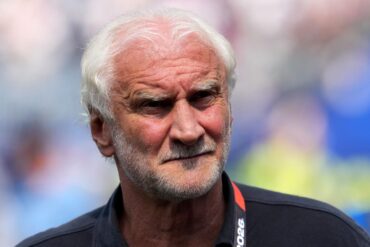Rudi Völler will als DFB-Sportdirektor weitermachen. (Archivbild)