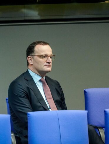 Jens Spahn hat angekündigt, sein Amt als Unionsfraktionschef aufzugeben. (Archivbild)