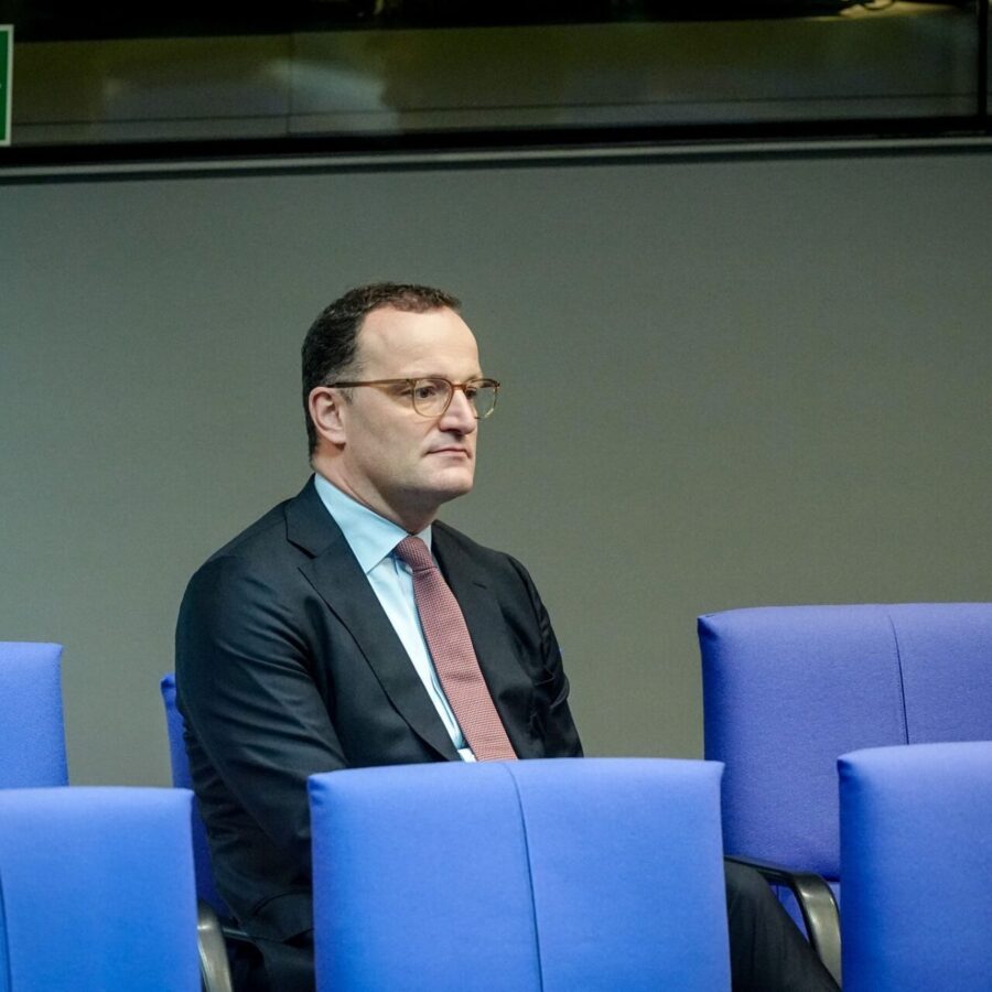Jens Spahn hat angekündigt, sein Amt als Unionsfraktionschef aufzugeben. (Archivbild)