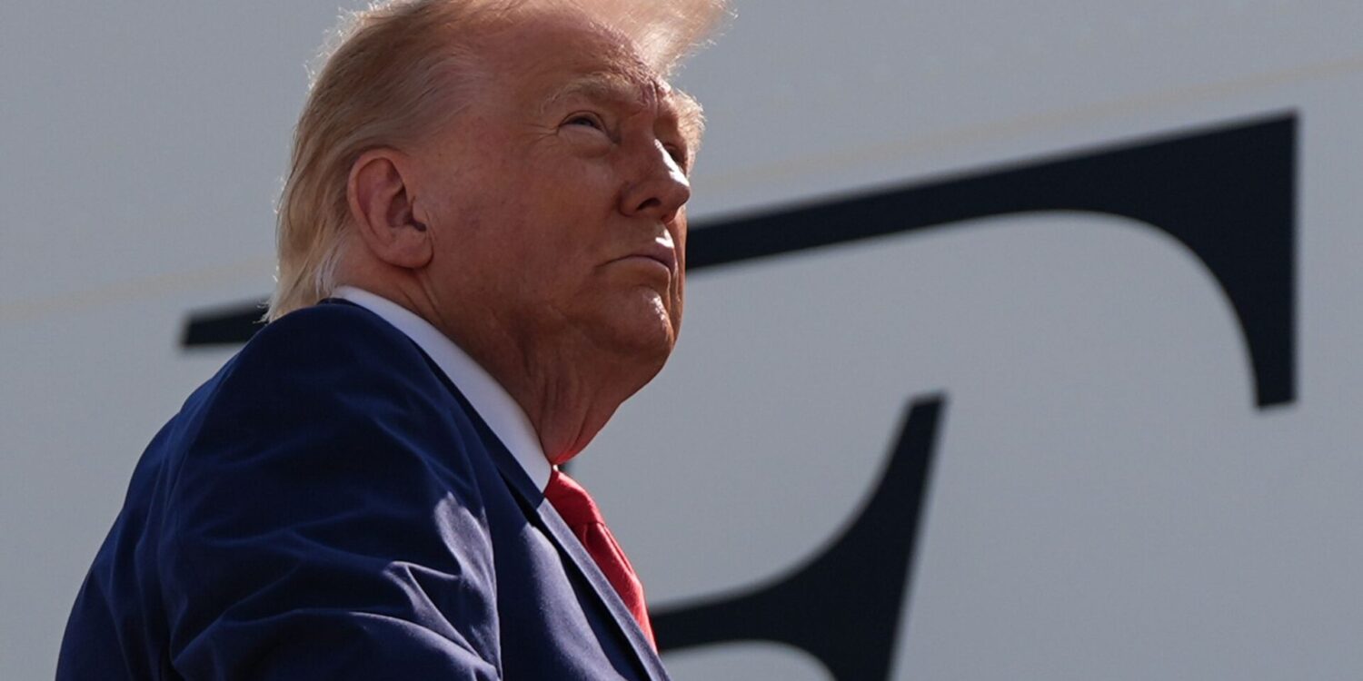 US-Präsident Trump droht dem Iran mit Konsequenzen für die Angriffe der Huthi-Miliz. (Archivbild)